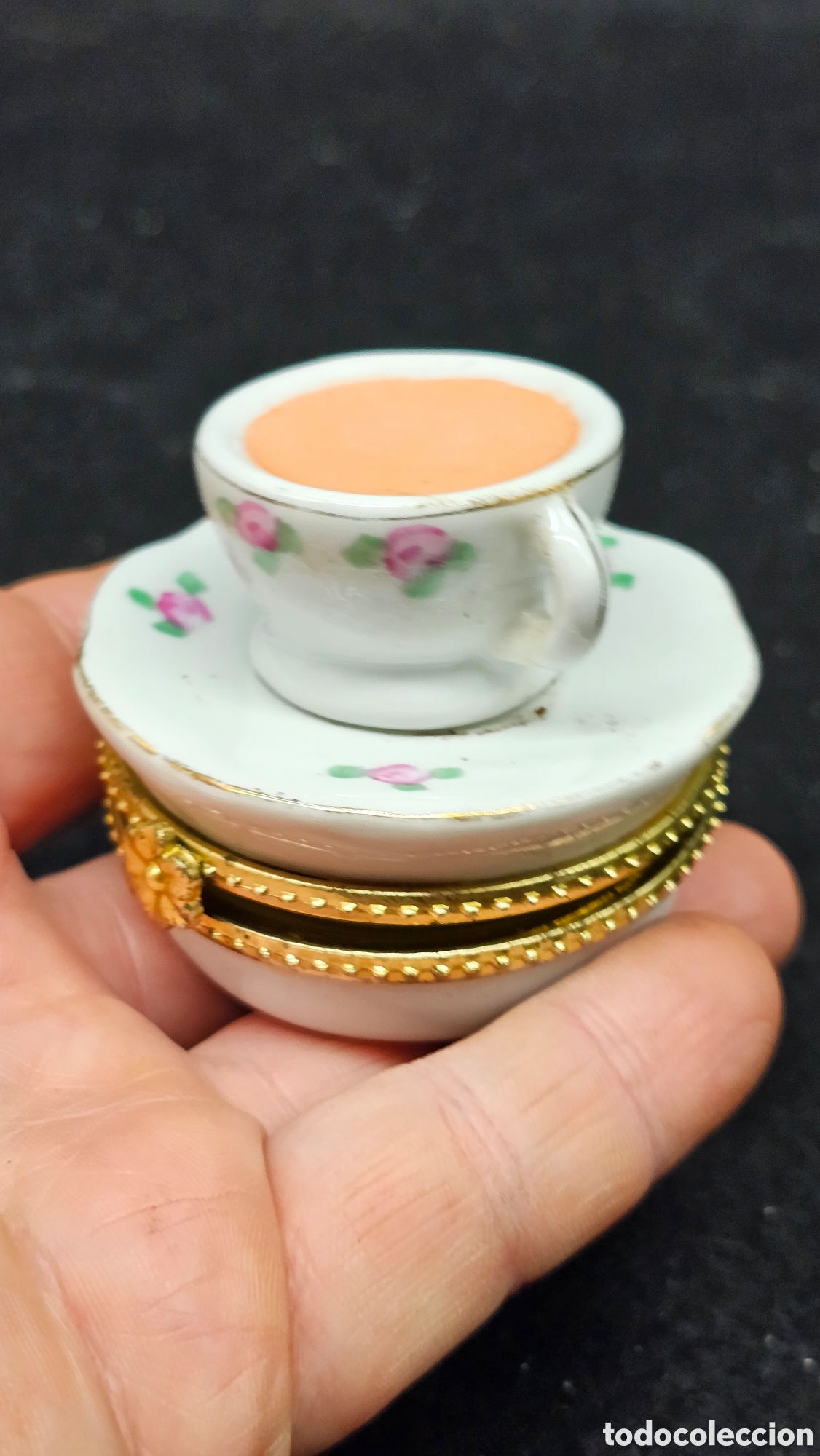 Antig&uuml;edades: Cajita de porcelana de colecci&oacute;n