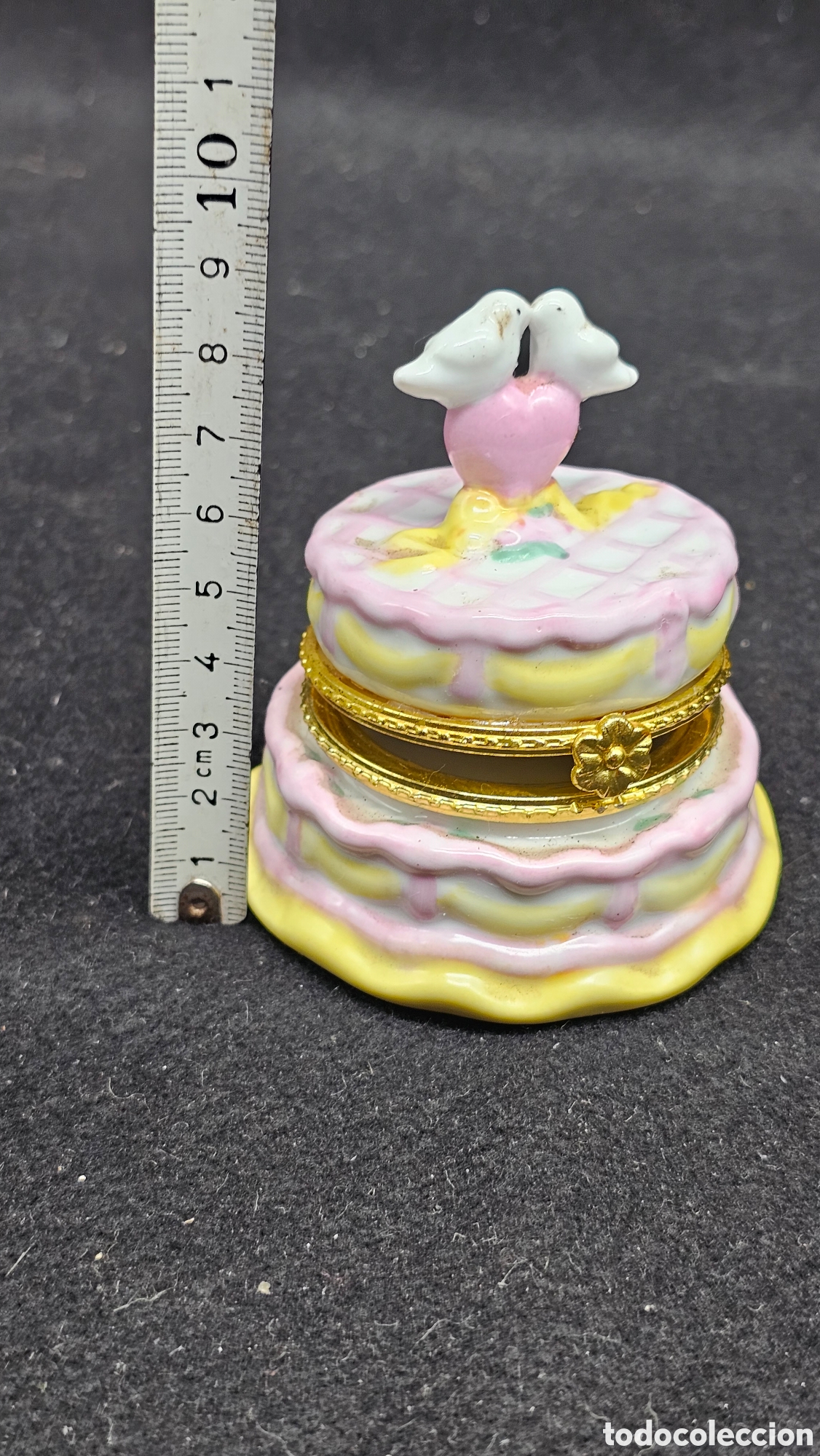 Antig&uuml;edades: Cajita de porcelana de colecci&oacute;n