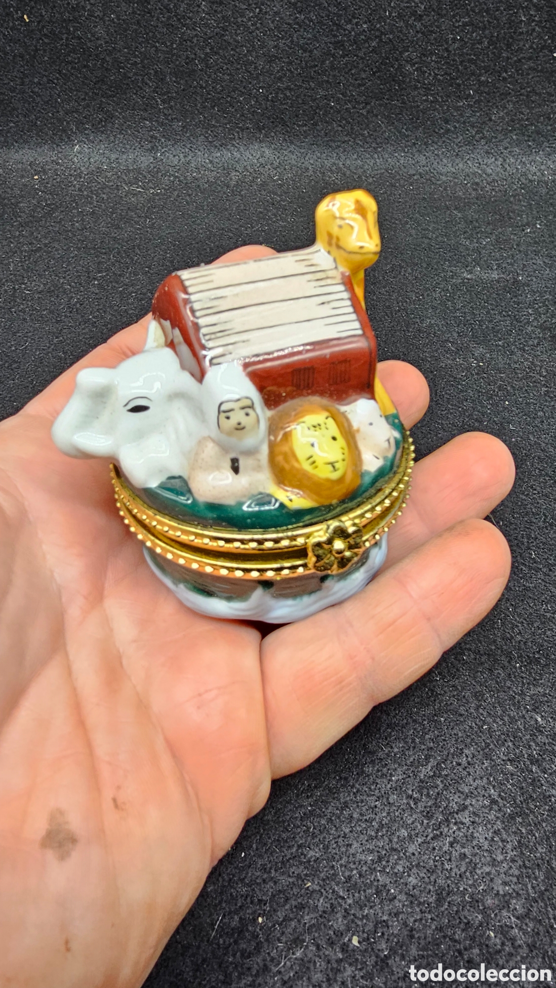 Antig&uuml;edades: Cajita de porcelana de colecci&oacute;n