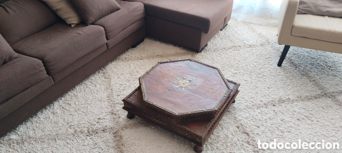 Antig&uuml;edades: Mesa de centro octogonal colonial. Principios S. XX - Foto 12