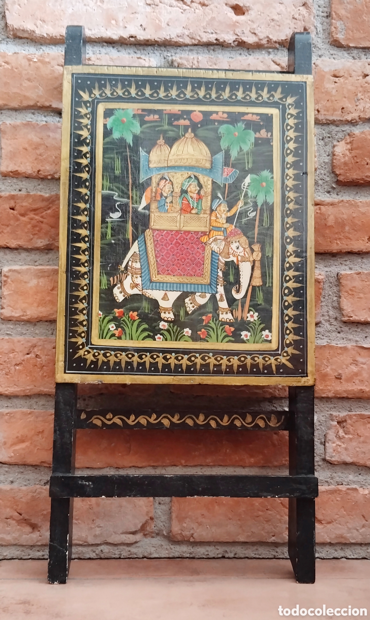Antig&uuml;edades: Respaldo de silla &iacute;ndia, madera policomada, estilo rajast&aacute;n