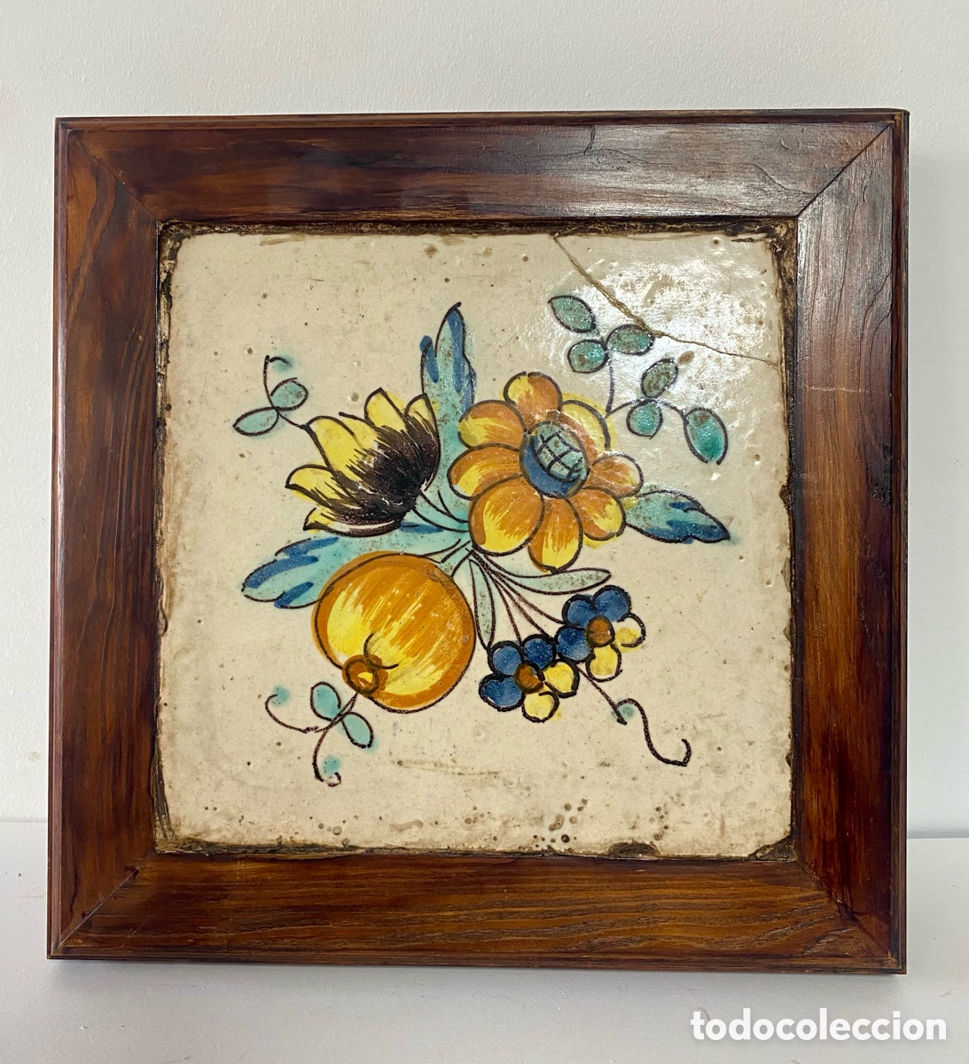 Antig&uuml;edades: Azulejo de cer&aacute;mica de Valencia Manises Siglo XVIII Motivo floral.