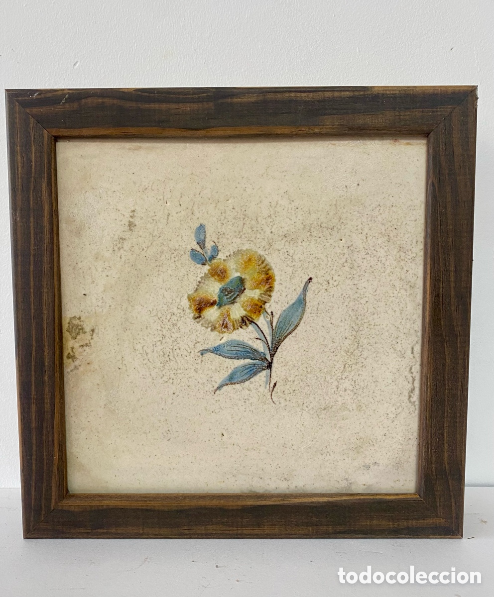 Antig&uuml;edades: Azulejo de cer&aacute;mica de Valencia Manises del Siglo XIX Flor