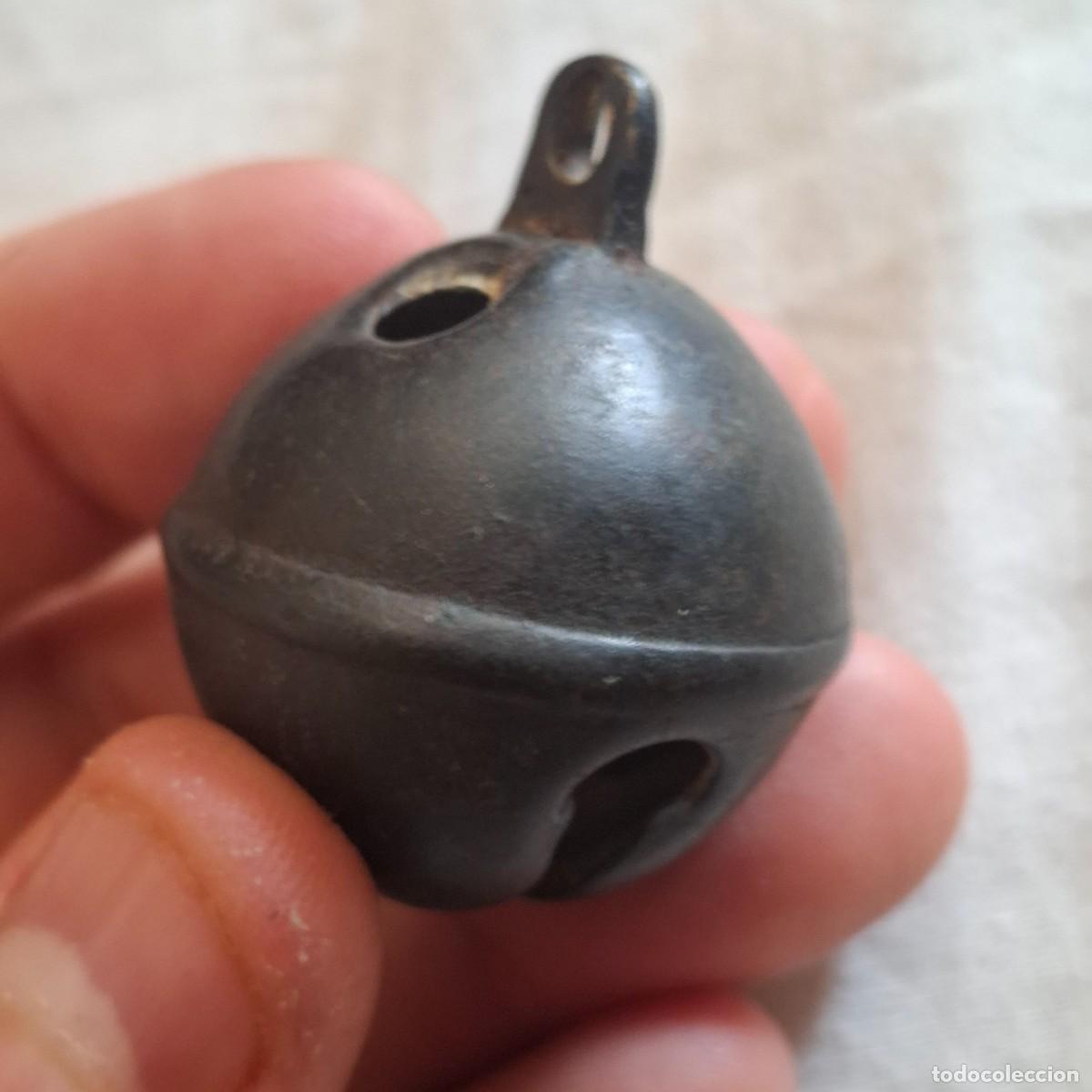 Antig&uuml;edades: Cascabel de bronce muy antiguo (2) - Foto 1