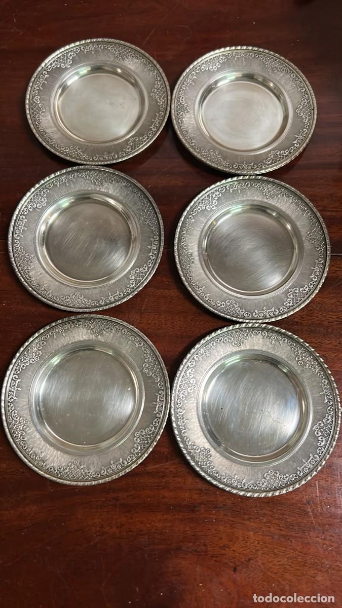 Antig&uuml;edades: PLATOS PLATEADOS 6 UDS. CON DECORACION EXTERIOR DE 13 CMS. DE DIAMETRO