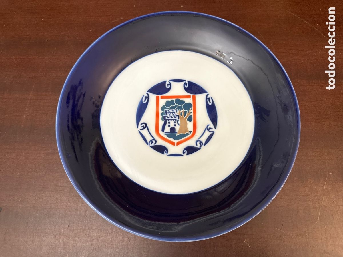Antig&uuml;edades: PRECIOSO PLATO DE SARGADELOS GRANDE CON EL ESCUDO DE VIGO 27 CM DI&Aacute;METRO