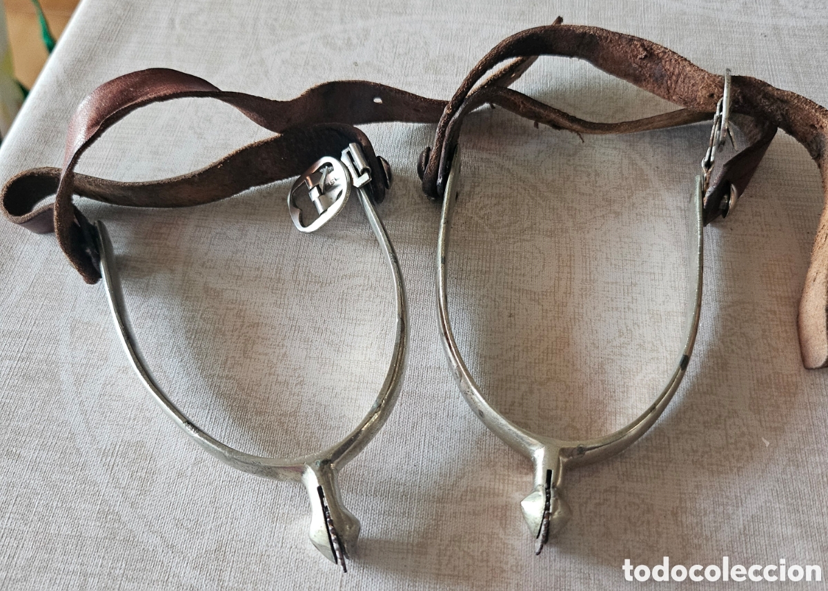 Antig&uuml;edades: Antiguas espuelas de oficial de caballer&iacute;a francesa - N&iacute;quel macizo - Correas originales (S. XX)