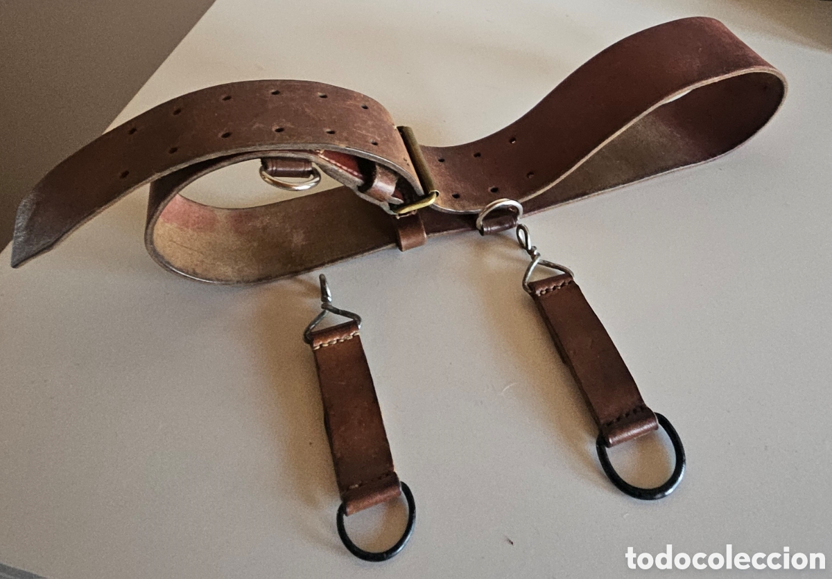 Antig&uuml;edades: Lote Cintur&oacute;n Oficial Ej&eacute;rcito Sovi&eacute;tico (URSS) - Hebilla Doble P&uacute;a con Anillas Portupecas Auxiliare