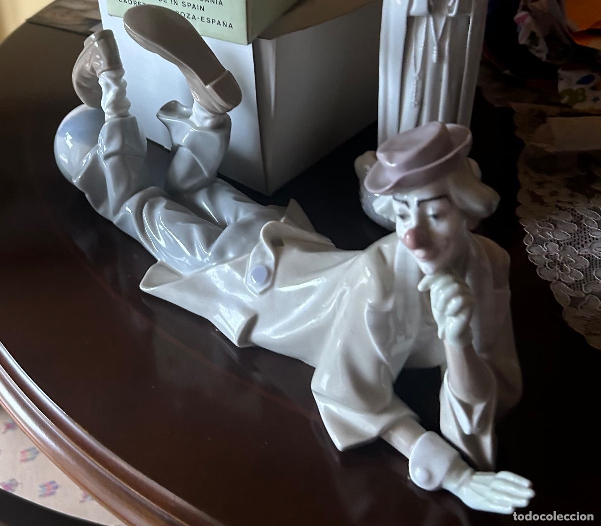 Antig&uuml;edades: Figura &ldquo;Payaso Acostado&rdquo; Lladr&oacute; dise&ntilde;ado por Salvador Furi&oacute; (1970)