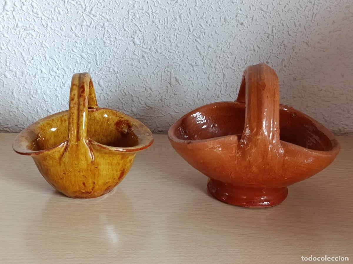 Antig&uuml;edades: Lote 2 cestas de barro varios eventos - Foto 3