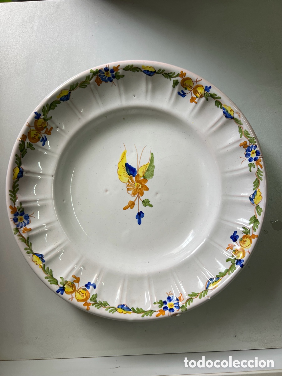 Antig&uuml;edades: ANTIGUO PLATO DE CER&Aacute;MICA DE ALCORA, DECORACI&Oacute;N FLORAL, MARCADO &ldquo;A&rdquo;