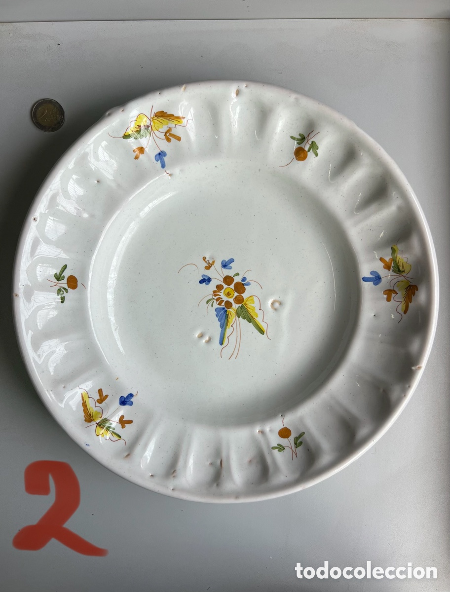 Antig&uuml;edades: ANTIGUO PLATO DE CER&Aacute;MICA DE ALCORA, DECORACI&Oacute;N FLORAL, MARCA EN REVERSO