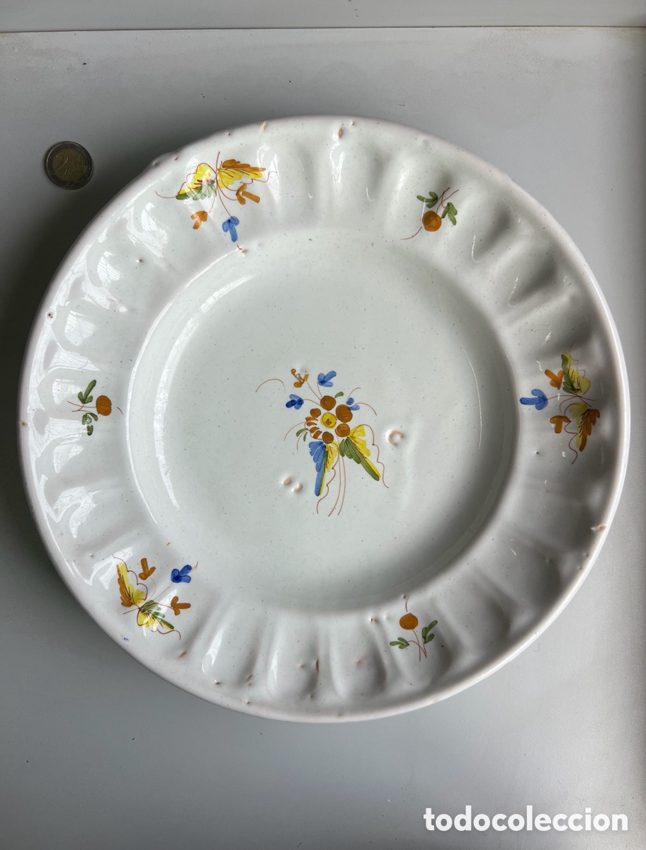 Antig&uuml;edades: ANTIGUO PLATO DE CER&Aacute;MICA DE ALCORA, DECORACI&Oacute;N FLORAL, MARCA EN REVERSO