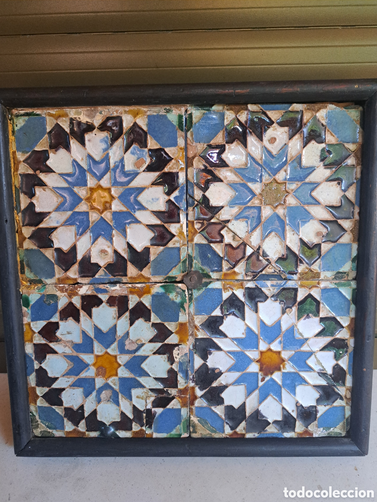 Antig&uuml;edades: Conjunto de azulejos de arista siglo xvi