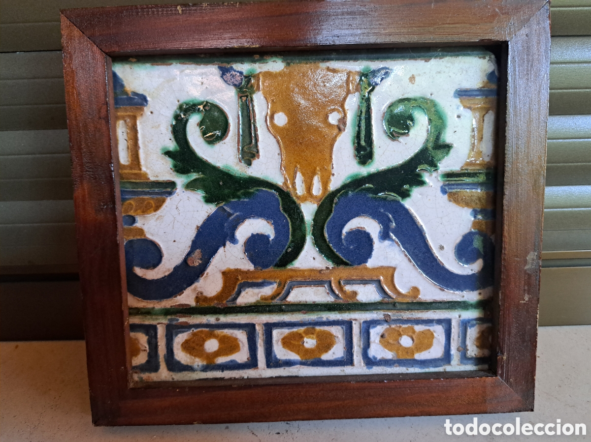 Antig&uuml;edades: Azulejo cenefa de arista toledo