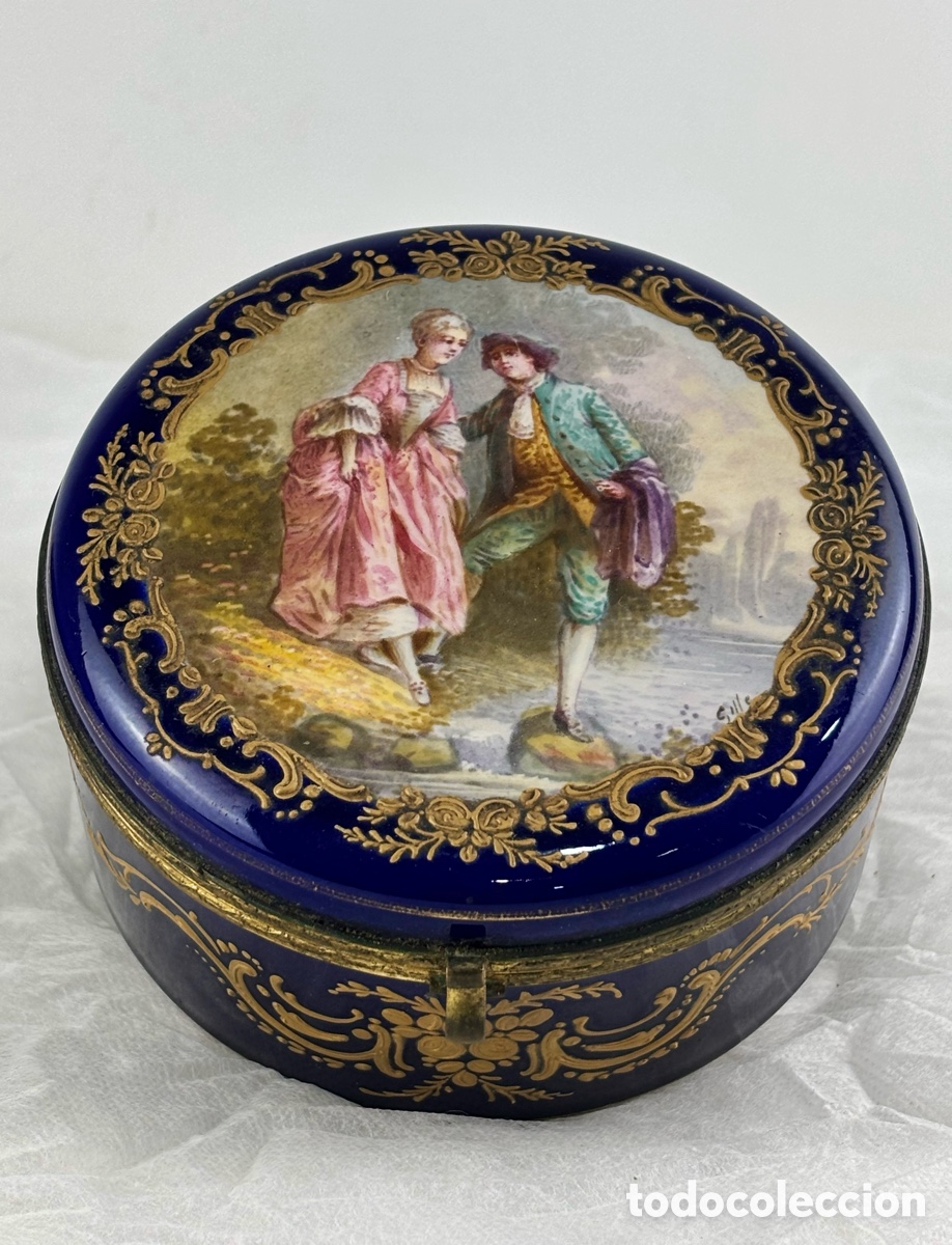 Antig&uuml;edades: CAJA - BOMBONERA PORCELANA ESMALTADA DE S&Egrave;VRES - SIGLO XIX