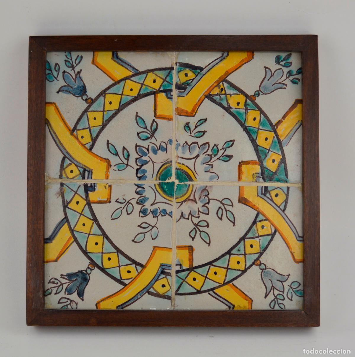 Antig&uuml;edades: Plaf&oacute;n de azulejos enmarcados siglo XIX.