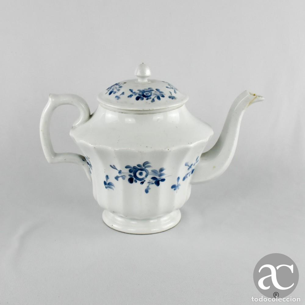 Antig&uuml;edades: Bule Porcelana Vista Alegre sem marcas, s&eacute;c. XIX