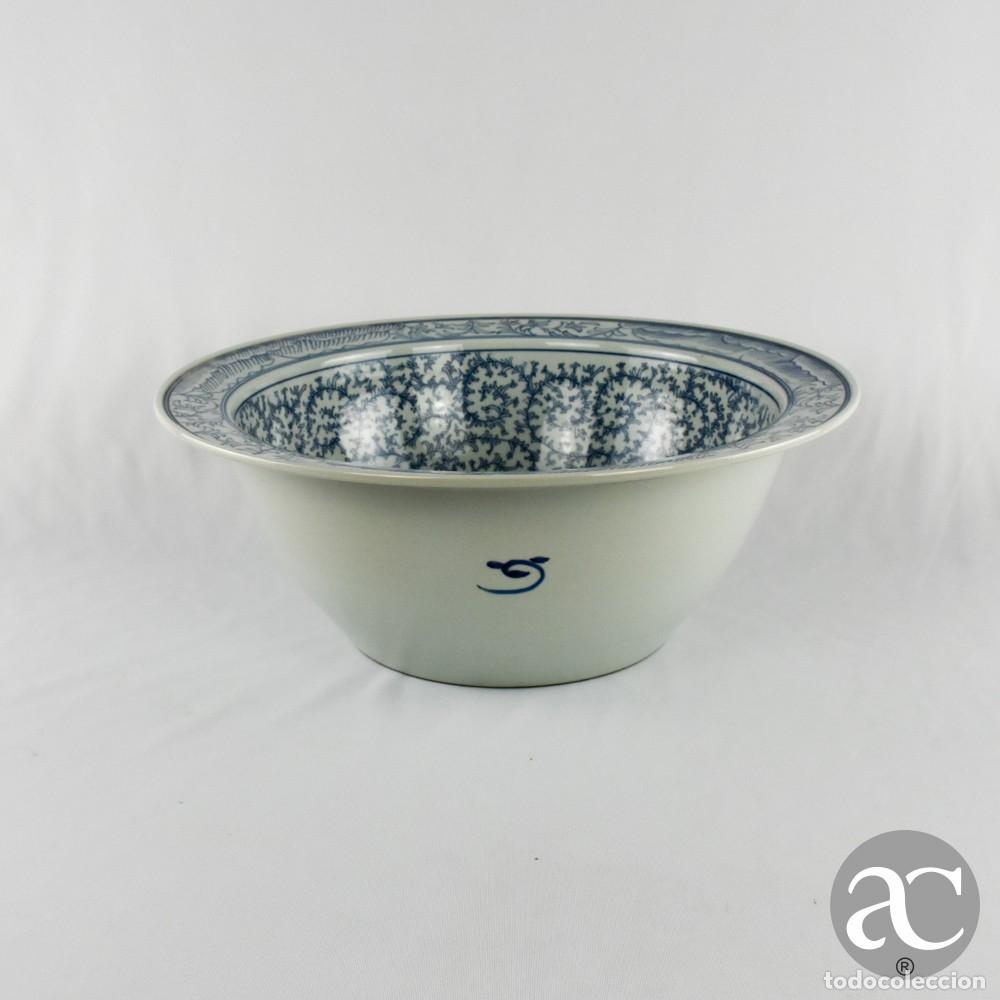 Antig&uuml;edades: Bacia em porcelana da China, per&iacute;odo Rep&uacute;blica