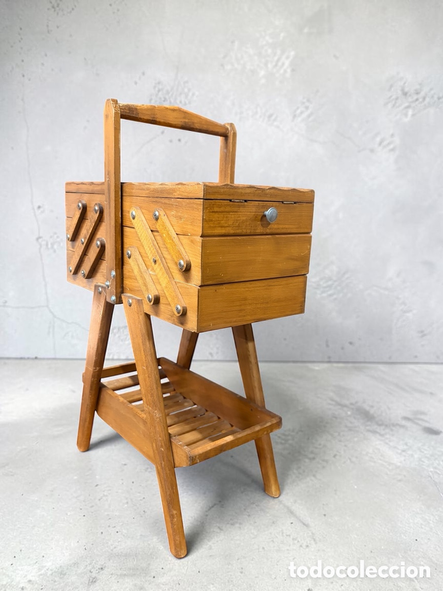 Antig&uuml;edades: Antiguo costurero de pie extensible - Foto 4