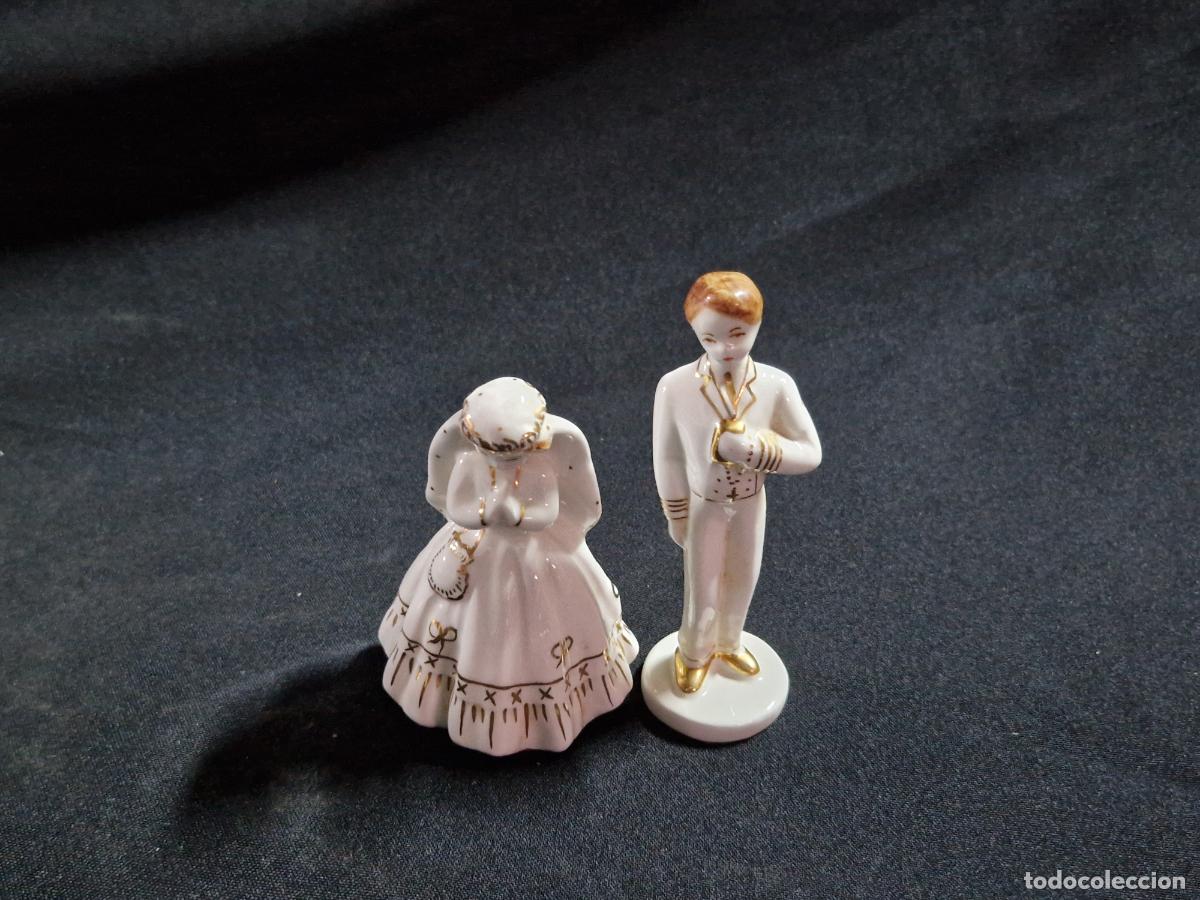 Antig&uuml;edades: BONITA PAREJA DE NOVIOS EN PORCELANA DECORATIVA.