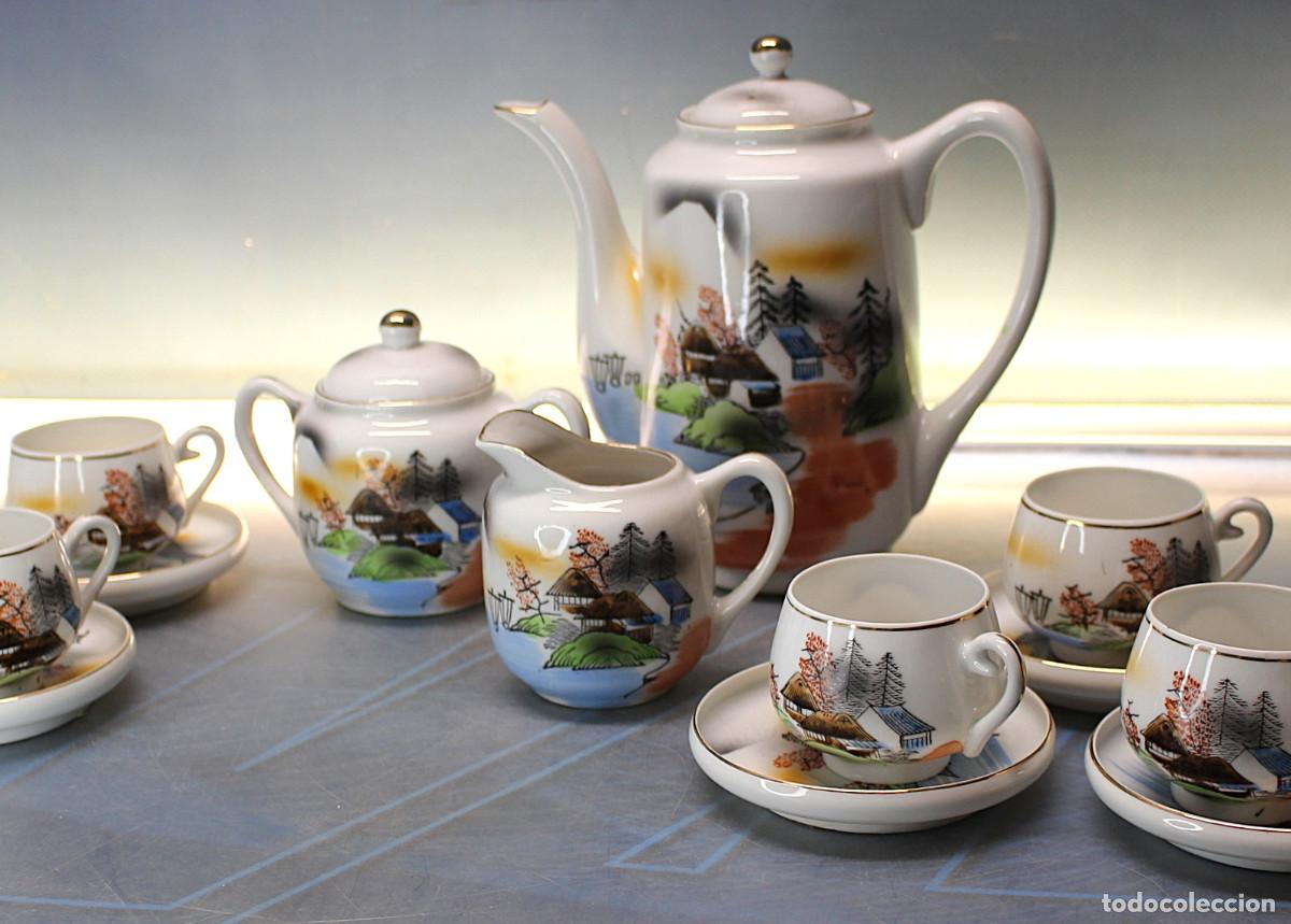 Antig&uuml;edades: Juego de t&eacute; o caf&eacute; de porcelana, Jap&oacute;n. A&ntilde;os 50. Litofan&iacute;a, tazas de geisha.