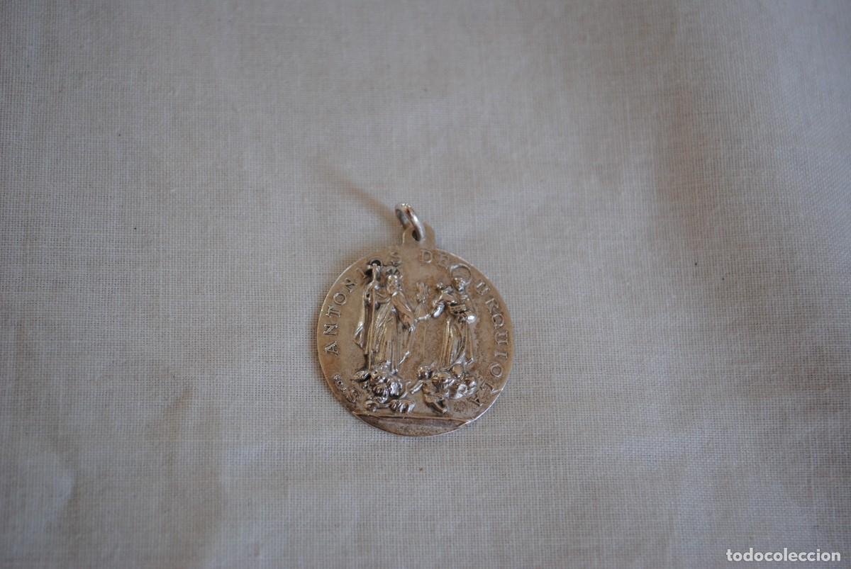 Antig&uuml;edades: MEDALLA DE SAN ANTONIO DE URQUIOLA DE PLATA .