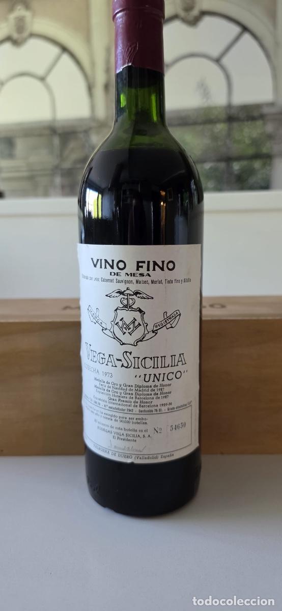 Antig&uuml;edades: Botella original Vega Sicilia &Uacute;nico 1973, conservada en su estado aut&eacute;ntico.