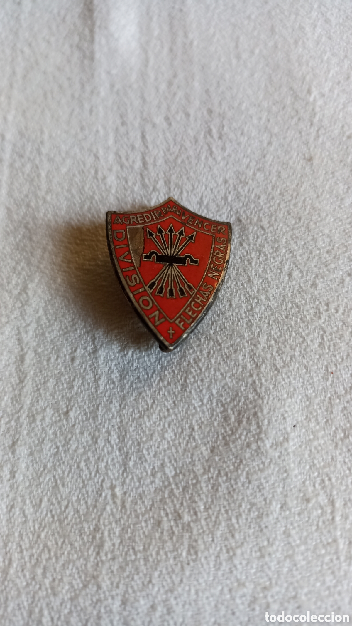Antig&uuml;edades: Insignia Divisi&oacute;n Flechas Negras. Agredir para Vencer