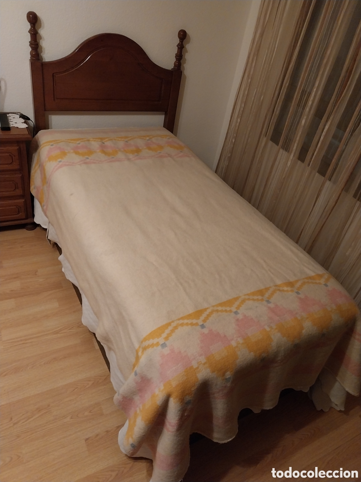 Antig&uuml;edades: Manta Lana Val de San Lorenzo- Cama 90.
