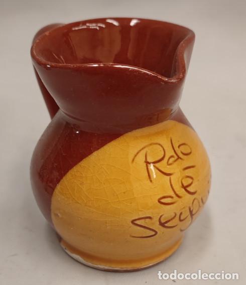 Antig&uuml;edades: PEQUE&Ntilde;A JARRA DE CERAMICA PARA VINO, RDO DE SEGOVIA