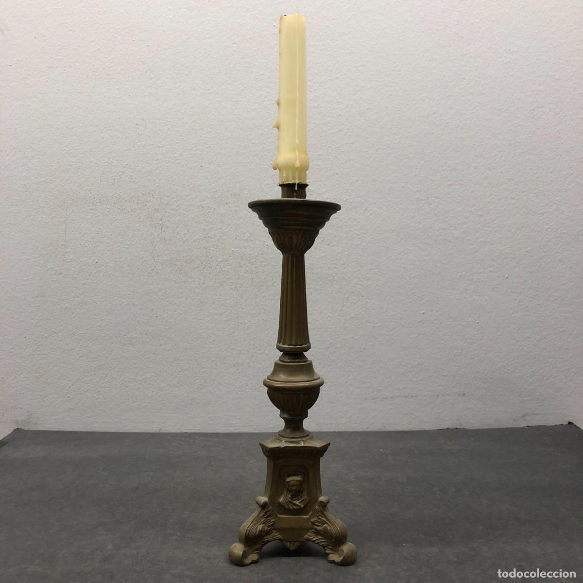 Antig&uuml;edades: ANTIGUO CANDELABRO LIT&Uacute;RGOCO - DE BRONCE - SIGLO XIX - INCLUYE VELA - 30 X 10,5 CM (SIN VELA)