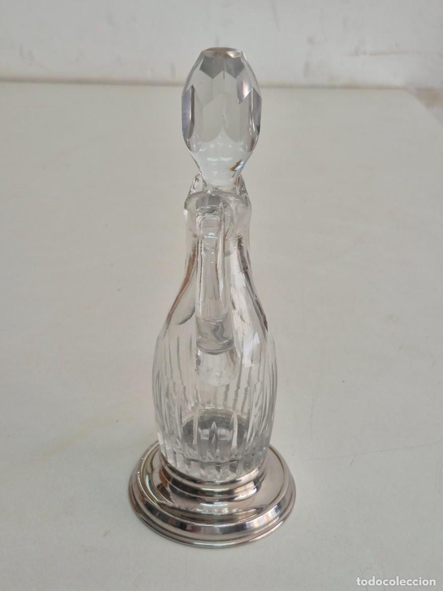 Antig&uuml;edades: Aceitera, Vinagrera de Cristal Tallado - Base Plateada - Foto 2
