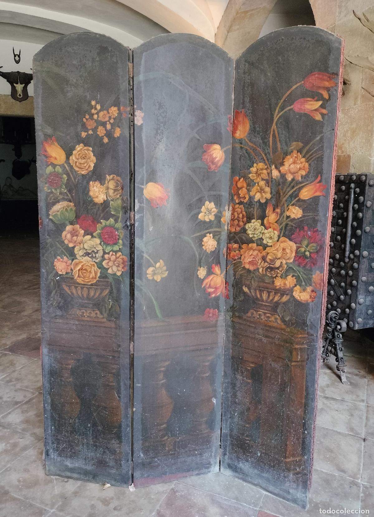 Antig&uuml;edades: ANTIGUO BIOMBO CON ESCENA DE BODEG&Oacute;N FLORAL. TELA PINTADA AL &Oacute;LEO. ESPA&Ntilde;A. INICIOS DEL SIGLO XX.