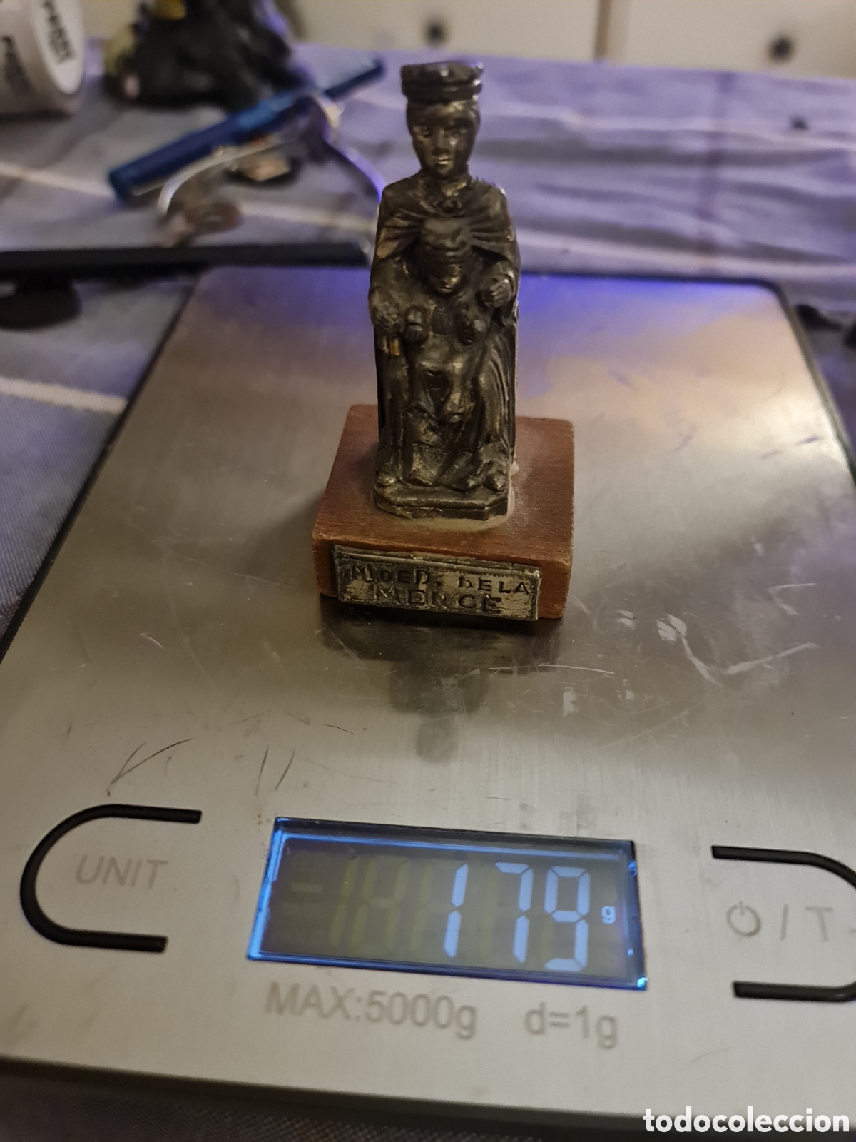 Antig&uuml;edades: Antigua figura de metal Virgen de la Merc&egrave; (Patrona de Barcelona) - 179g&rdquo;