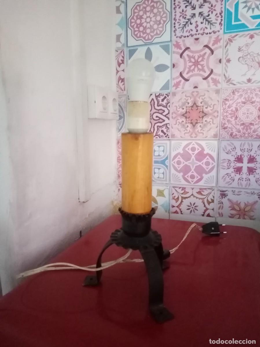 Antig&uuml;edades: L&aacute;mpara para mesita r&uacute;stica - Foto 1
