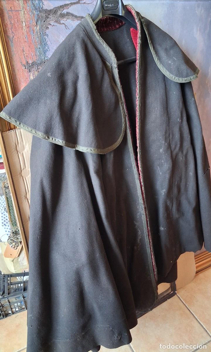 Antig&uuml;edades: Antigua capa castellana de pa&ntilde;o