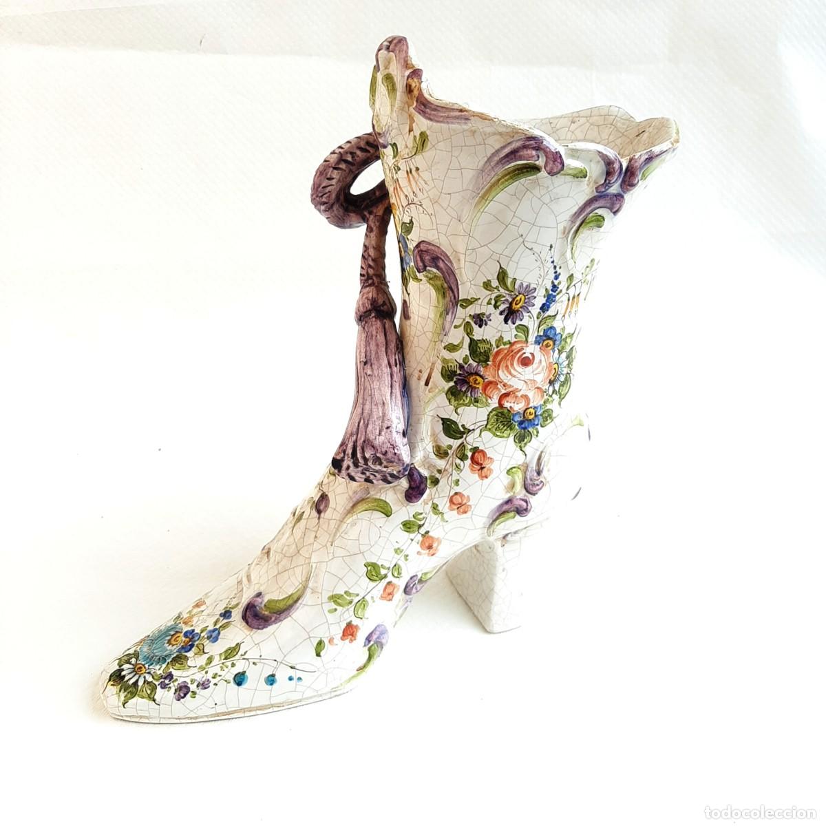 Antig&uuml;edades: Stivaletto scarpa&nbsp; in ceramica di Bassano - Adorno de cer&aacute;mica de Bassano con forma de bota