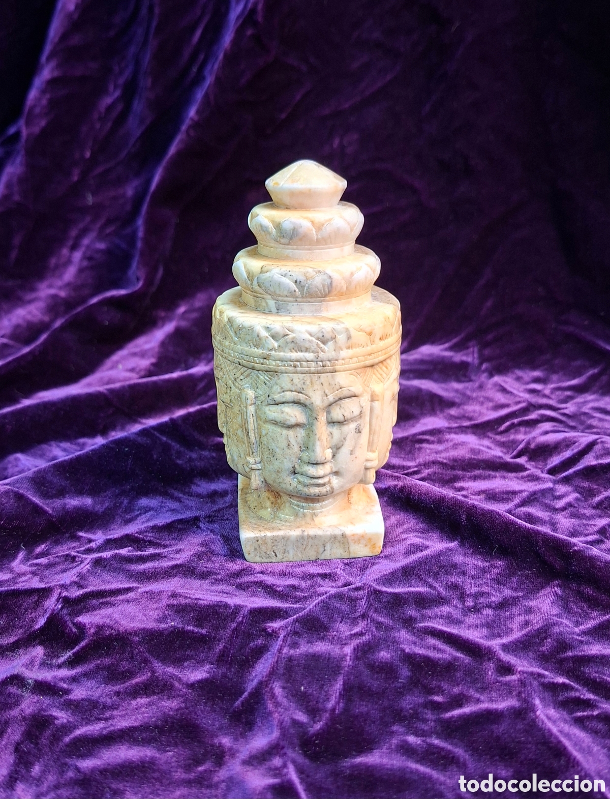Antig&uuml;edades: Figura tallada en piedra natural Siglo XX