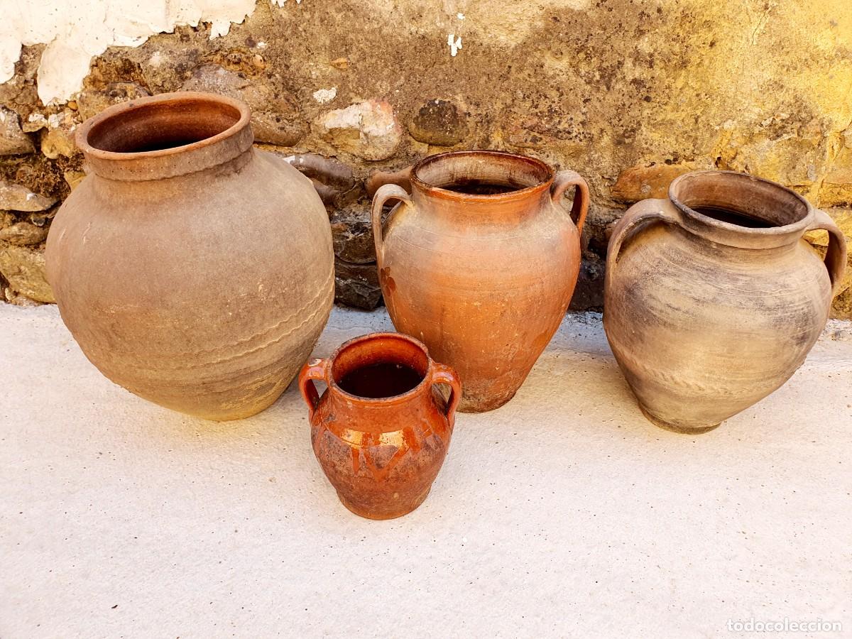 Antig&uuml;edades: Vasijas, tinajas castellanas. Siglo XIX.