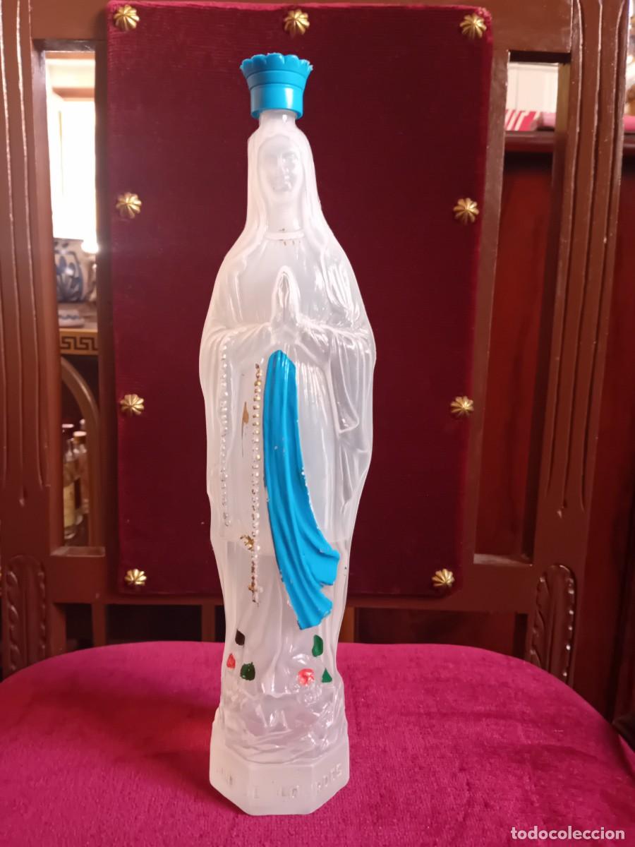 Antig&uuml;edades: Nuestra se&ntilde;ora de Lourdes con agua