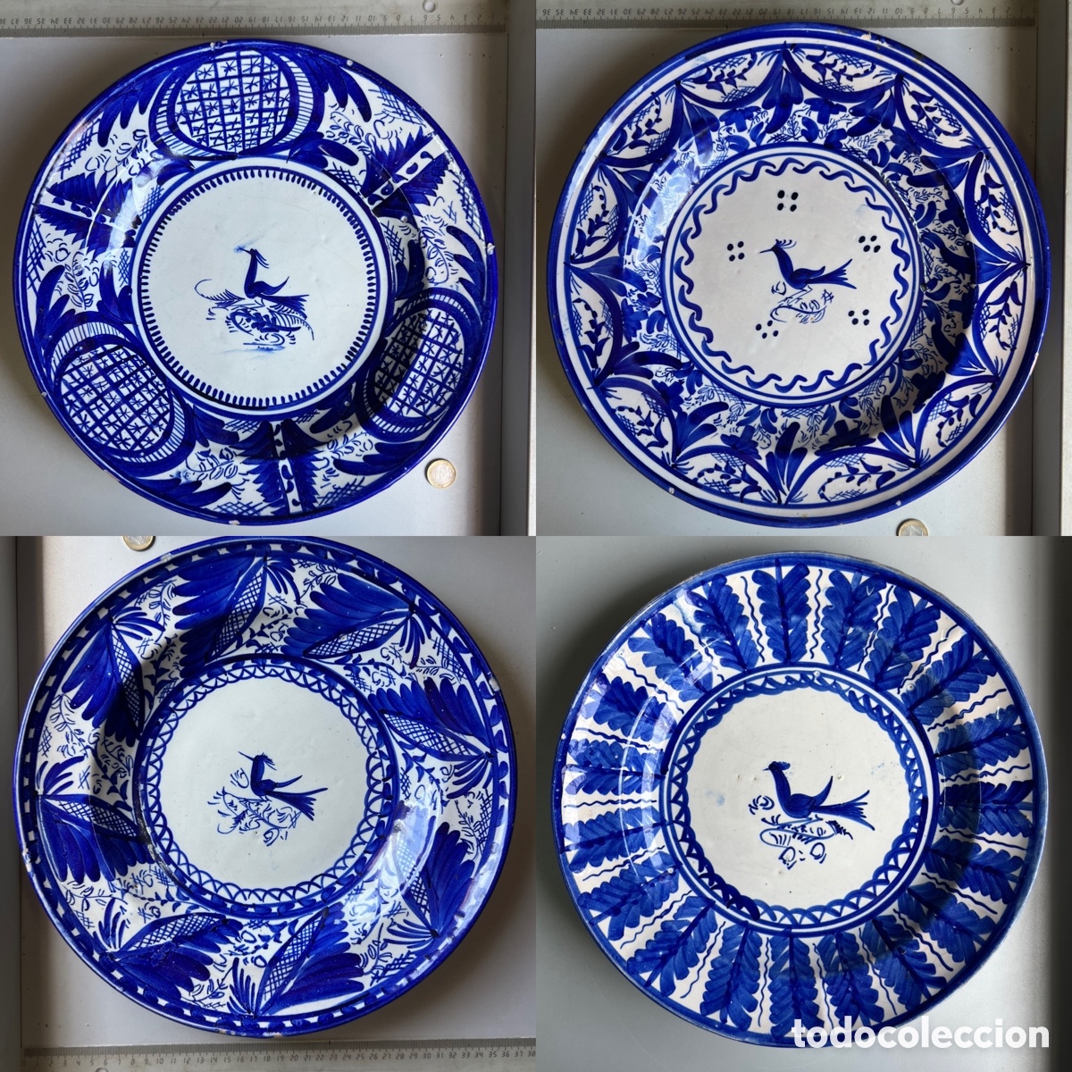 Antig&uuml;edades: Lote 4 antiguos platos de cer&aacute;mica azul y blanca pintados a mano &ndash; p&aacute;jaros &ndash; gran formato