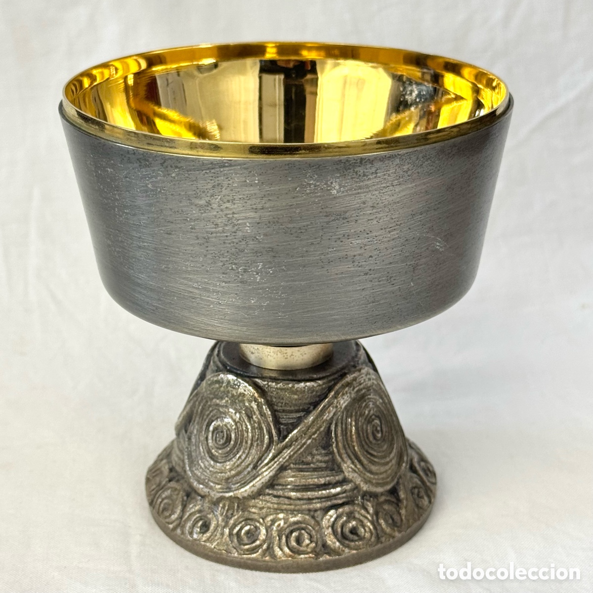 Antig&uuml;edades: MODERNO CALIZ METAL INTERIOR DORADO ALTURA 10,5 CM. PARA IGLESIA MISA LITURGA ALTAR CAPILLA