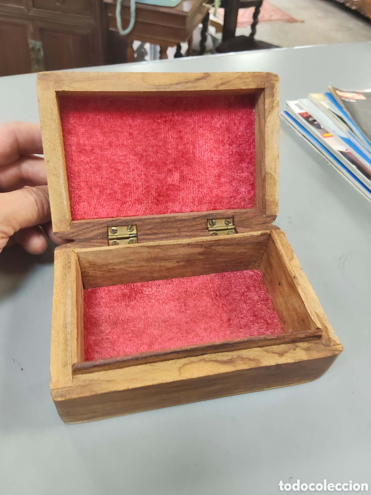 Antig&uuml;edades: Magn&iacute;fica caja de madera tallada - Foto 2