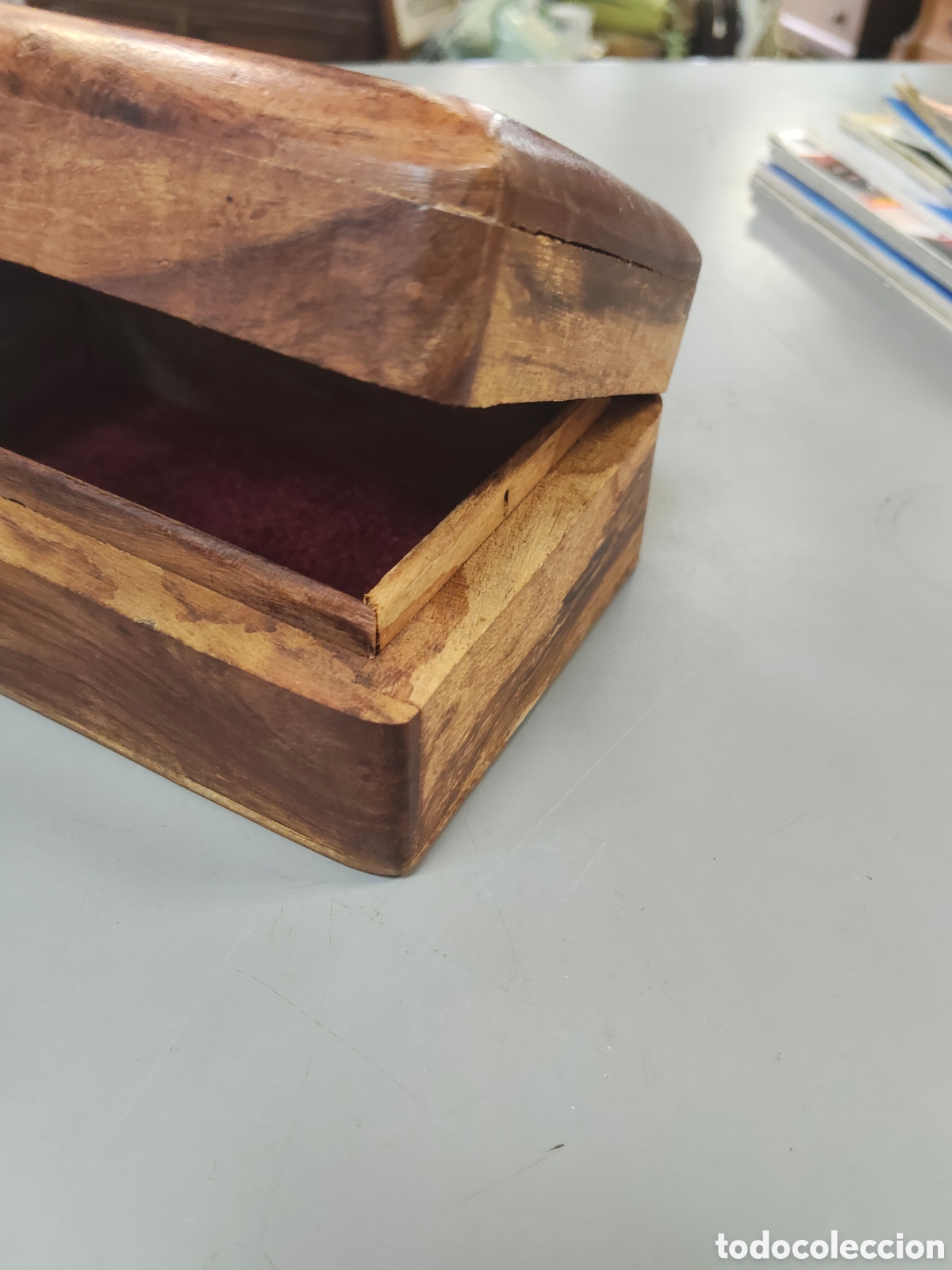 Antig&uuml;edades: Magn&iacute;fica caja de madera tallada - Foto 3