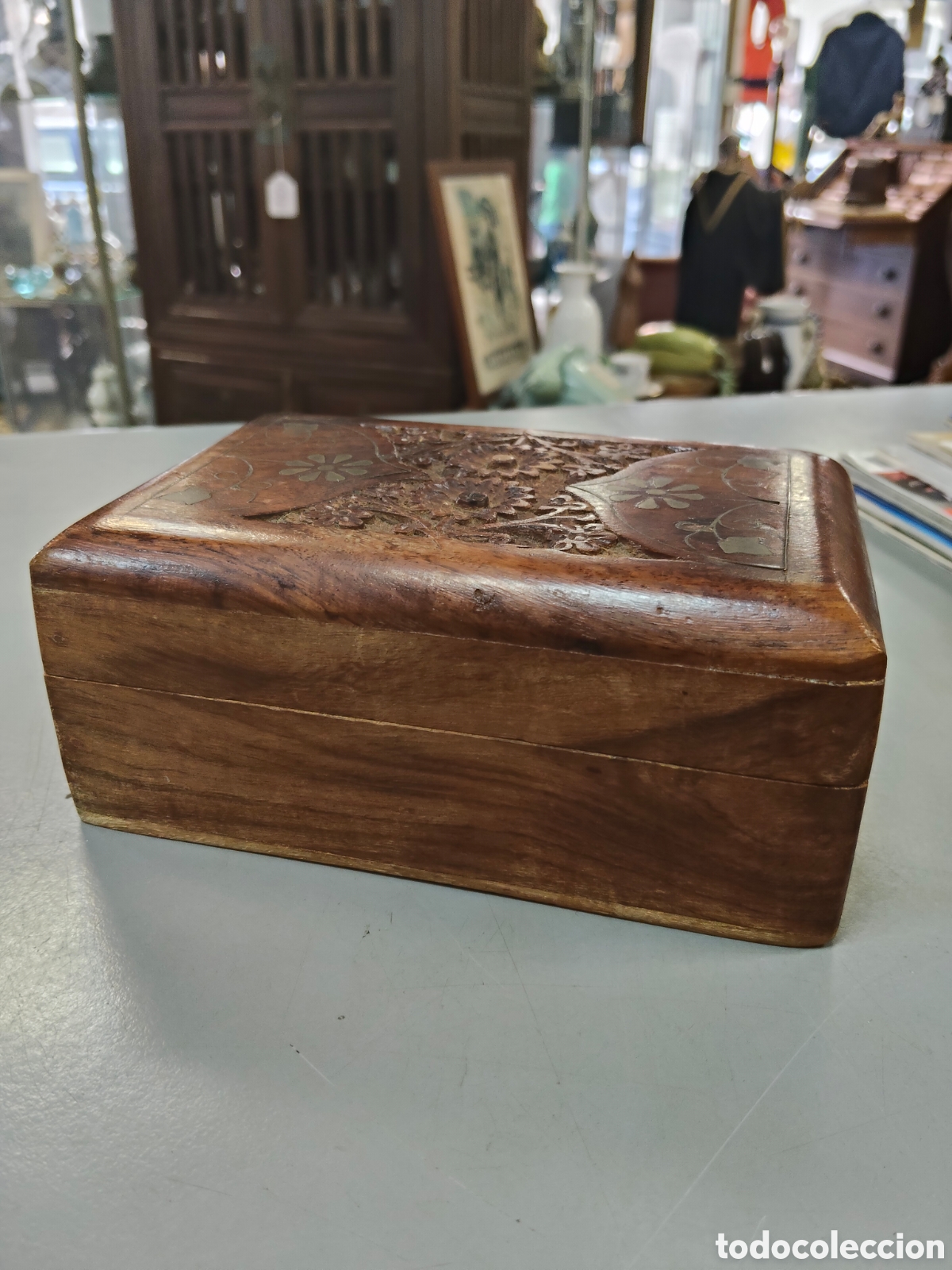 Antig&uuml;edades: Magn&iacute;fica caja de madera tallada