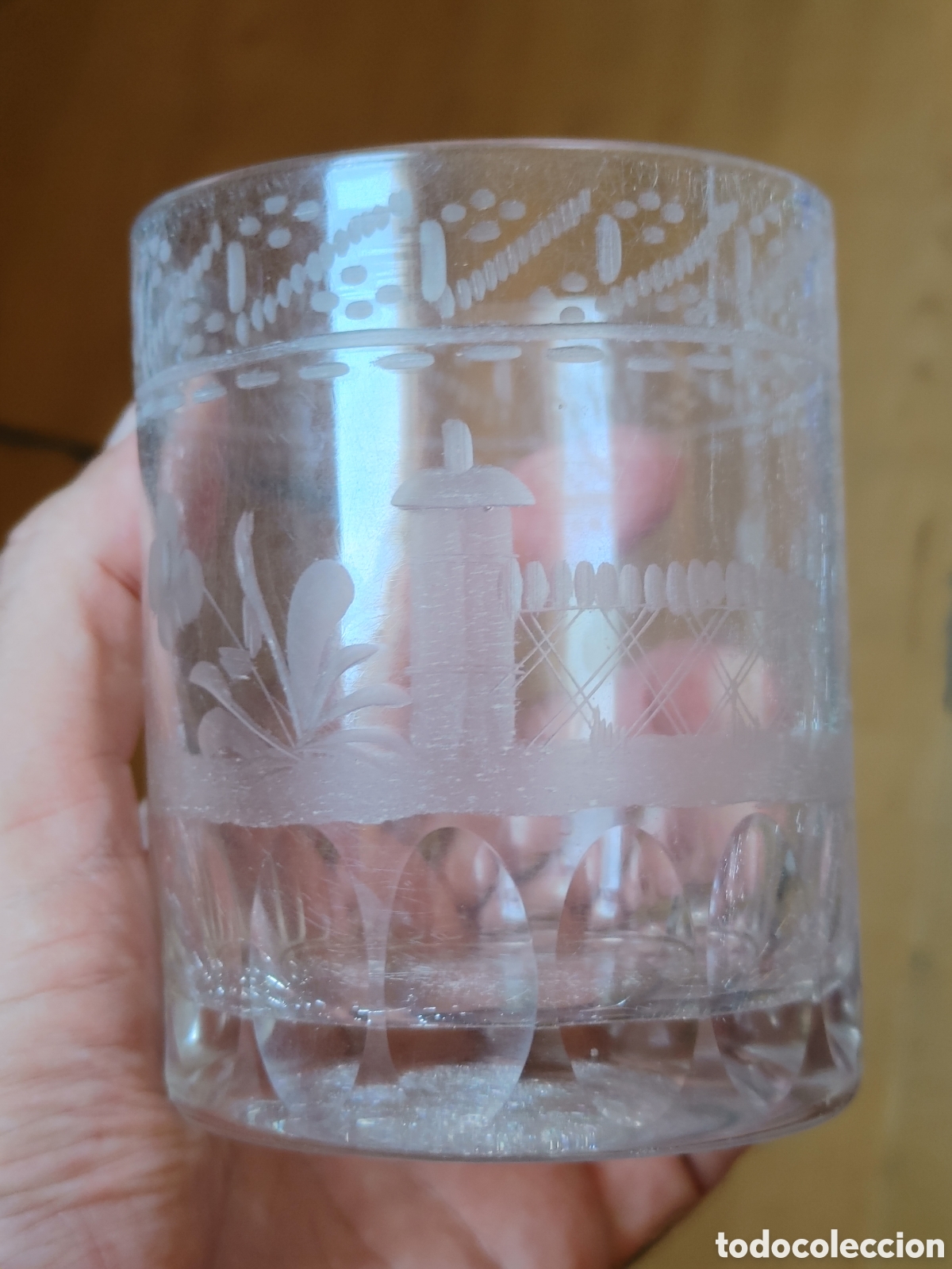 Antig&uuml;edades: Vaso en cristal de la Granja.