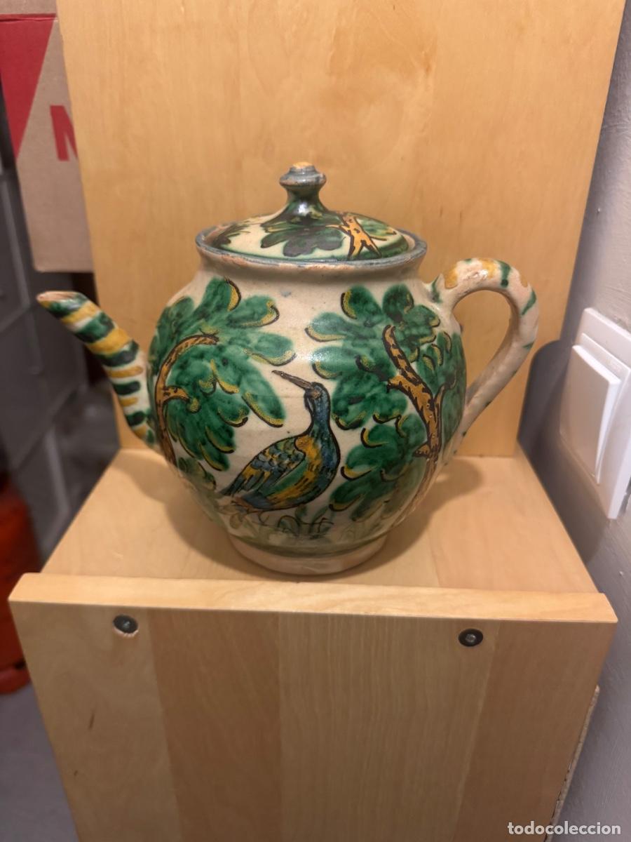 Antig&uuml;edades: Antigua tetera/ cafetera Talavera - Foto 2