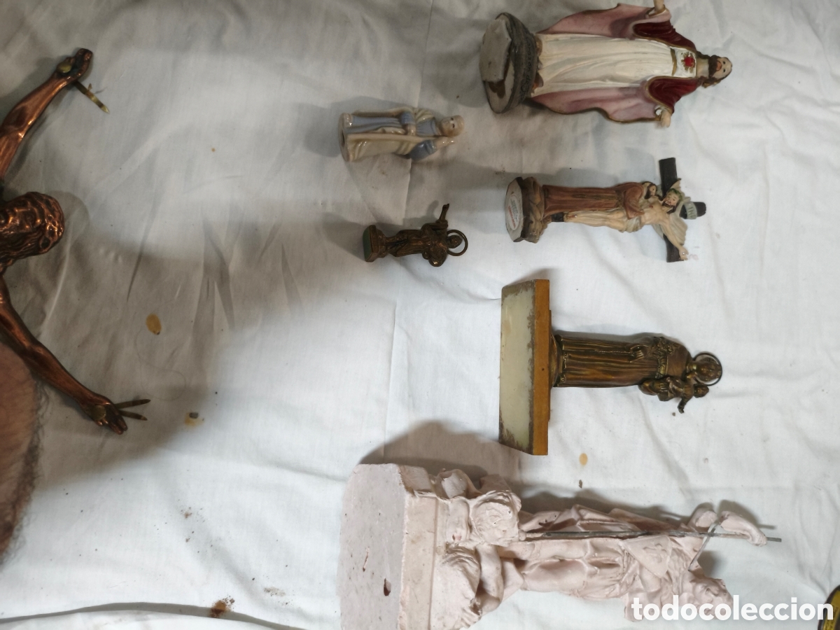 Antig&uuml;edades: Lote figuras religiosas - Foto 2