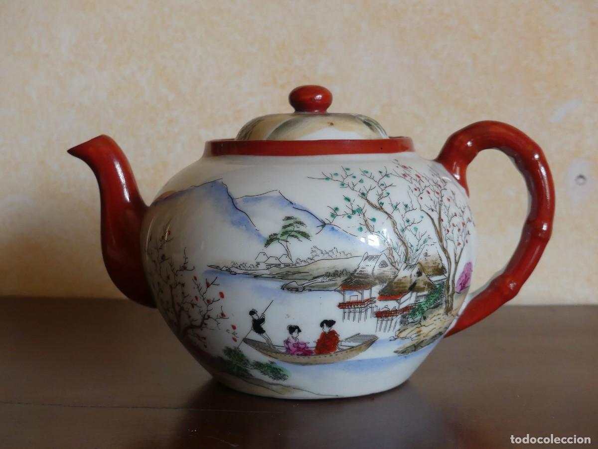 Antig&uuml;edades: ANTIGUA CAFETERA DE PORCELANA CHINA SELLADA A&Ntilde;OS 20 - 30( PAGO POR BIZUM )